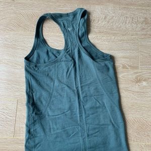 Lululemon swiftly tech racer back tank, green, size 6